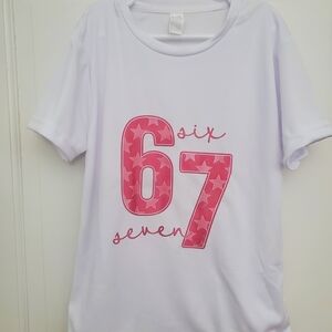 Kids "6 7" White And Pink SS tee Size 9/10